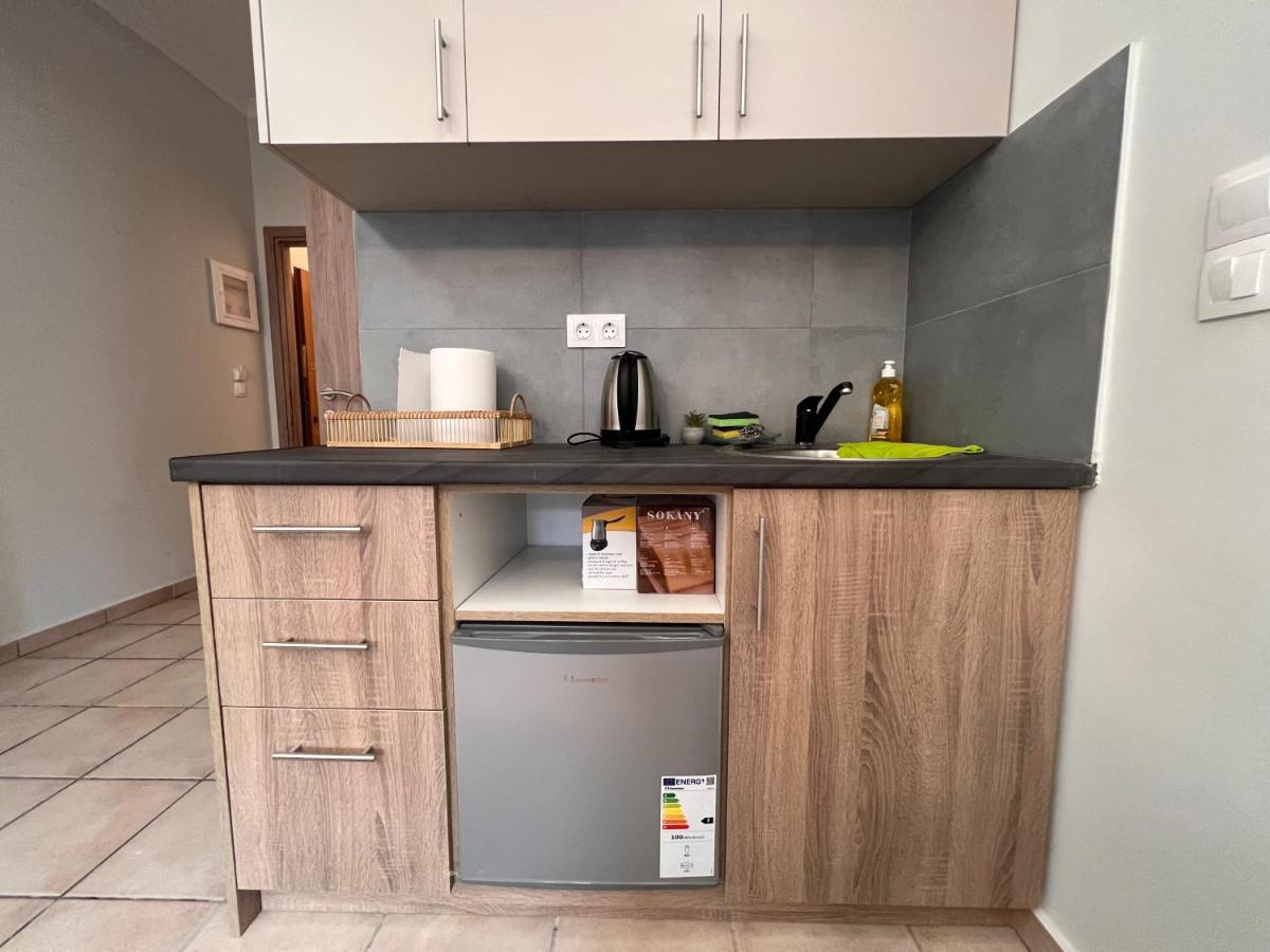 Wsd Rizari Apartment Hotel Атина Екстериор снимка